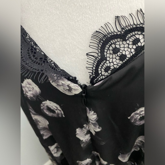 Majorelle Halter Dress - Picture 13 of 15